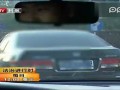警方四路突击扫黄 男子被抓当场吓哭