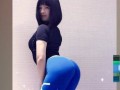 星快报八卦-20170713-天使面容+魔鬼身材！19岁少女夺选美冠军