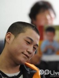 90后杀人嫌犯法庭微笑求死